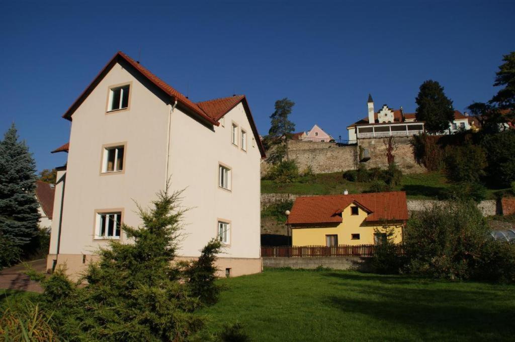 Ubytovani Pod Jezem Loket Exterior foto